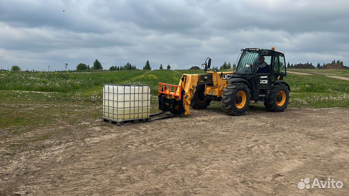 Паллетные вилы для телескопического погрузчика JCB