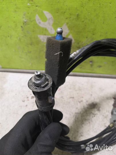 Трос открывания багажника Хонда Лого