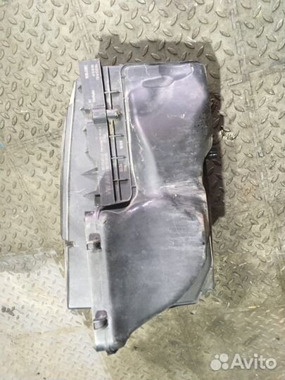 Корпус воздушного фильтра (Volkswagen Tiguan)