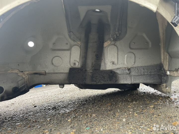 Крыло заднее левое Renault Captur