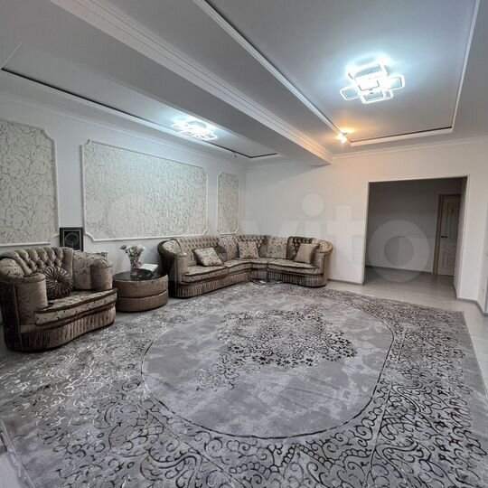 3-к. квартира, 110 м², 9/11 эт.