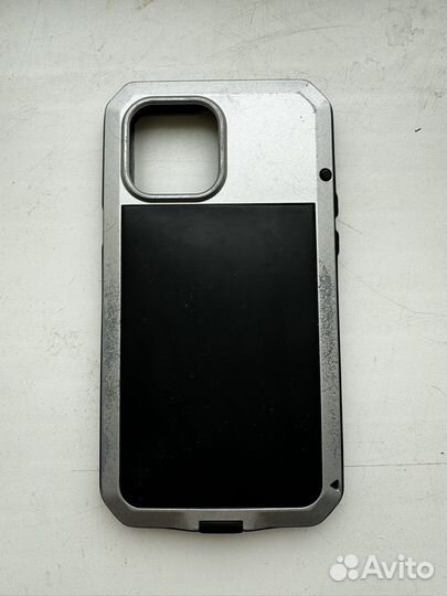 Противоударный чеол Lunatik на iPhone 13 pro max