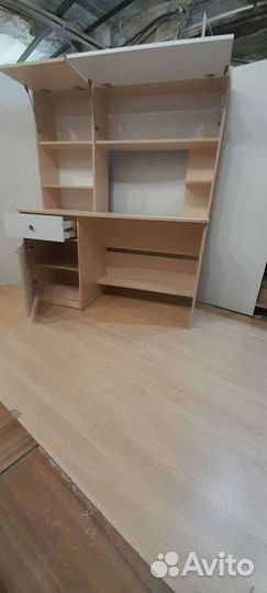 Письменный стол