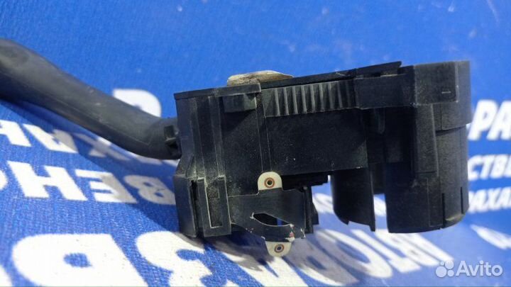 Переключатель поворотов Audi A6C5 седан 2001