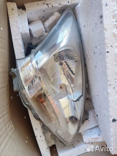 Фары Daihatsu move 2010 г