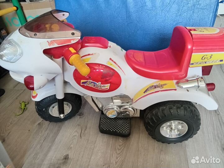 Детский квадроцикл на аккумуляторе