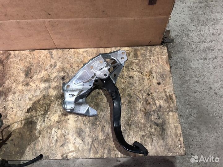 Педаль тормоза МКПП opel astra H