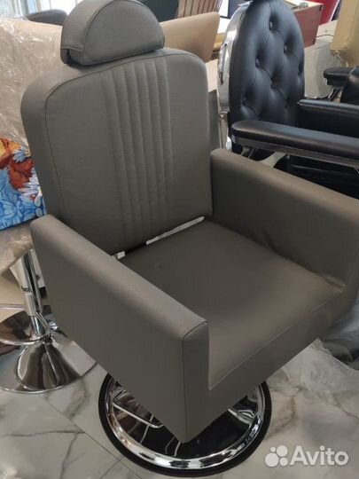 Кресла для парикмахеров