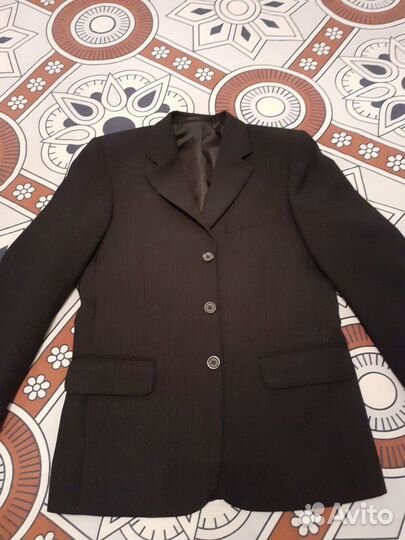 Продаю пиджак
