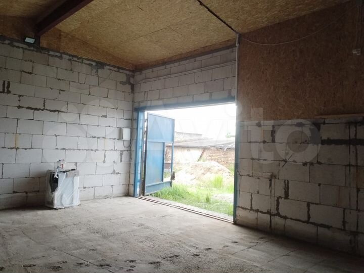 Гараж, > 30 м²