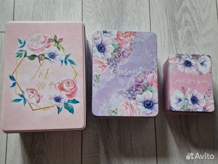 Подарочные металлические коробки набор