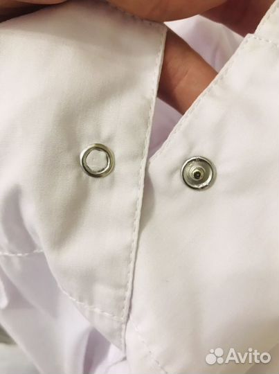 Белый медицинский халат