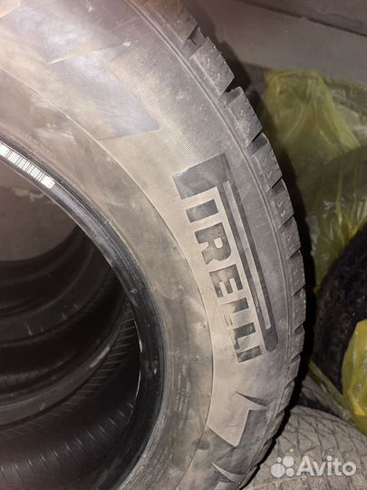 Pirelli Ice Zero 235/65 R17