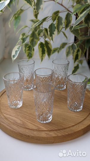 Хрусталь, фарфор, стекло, рюмки, тарелки, стаканы