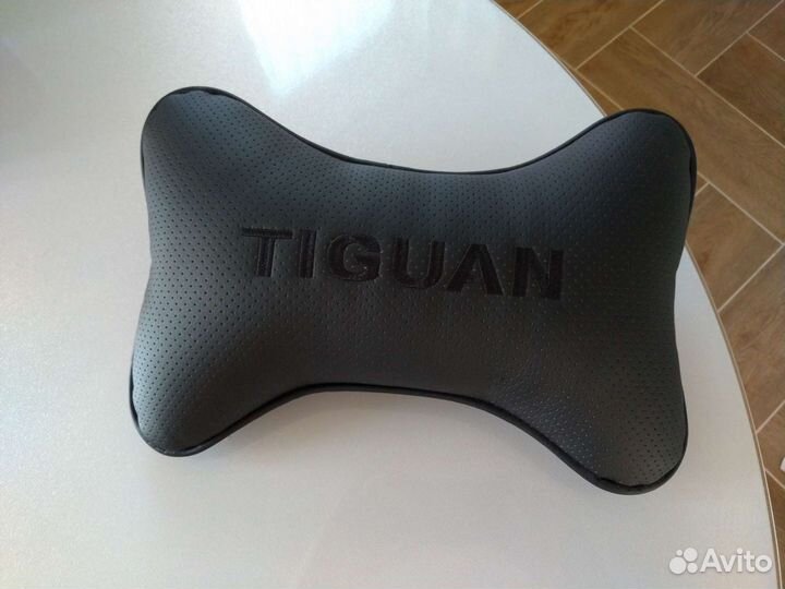 Подушка на подголовник Tiguan