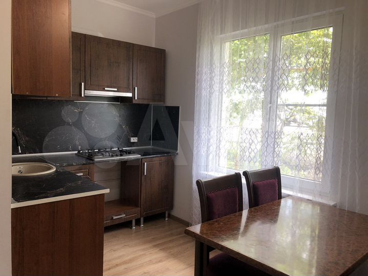 1-к. квартира, 40 м², 1/3 эт.