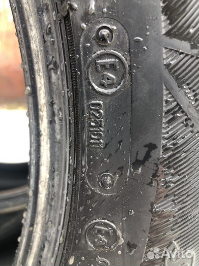 Bridgestone Blizzak Revo2 235/50 R18 97