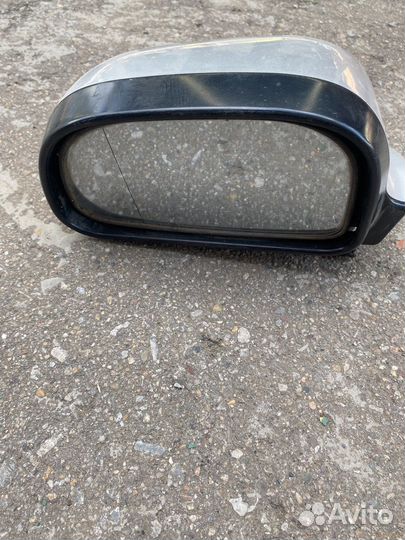 Зеркалиный элемент левый Mitsubishi galant 8