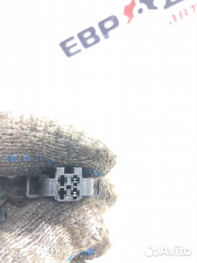 Замок ремня безопасности передний левый Audi A6