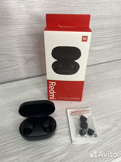 Беспроводные наушники AirDots