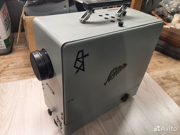 Диапроектор Проектор Лети-60 (35мм) СССР