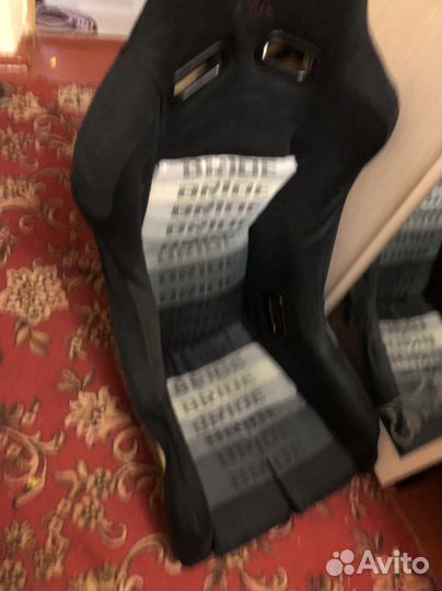 Спортивные сиденья ковши