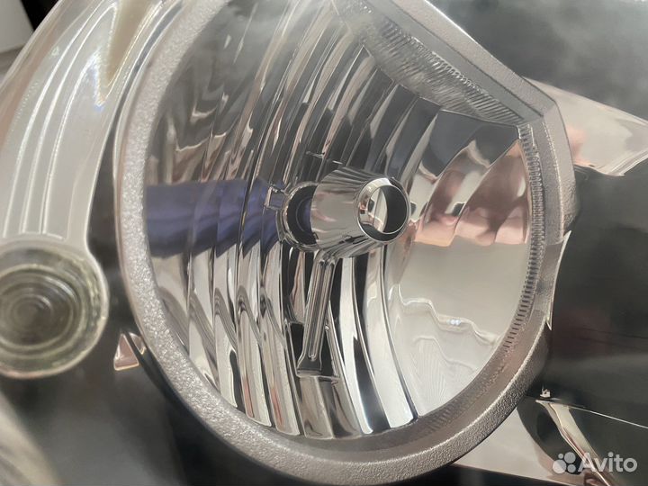 Правая фара Lancer 10