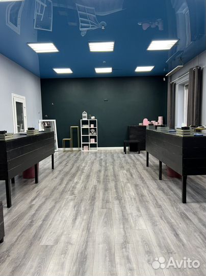 Продам готовый бизнес - салон цветов и подарков