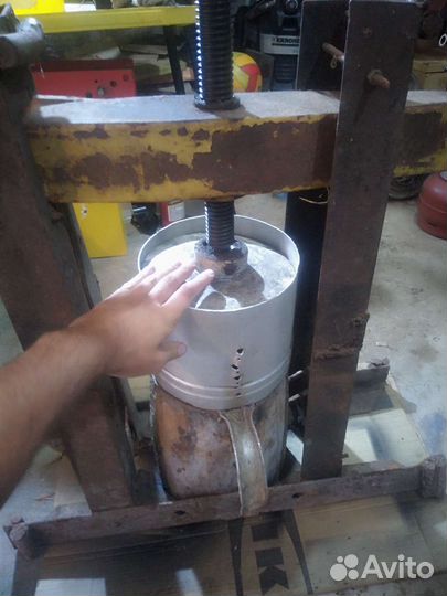 Пресс для отжима сока из яблок