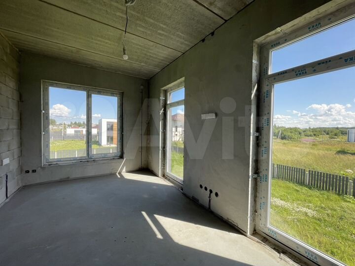 Дом 162 м² на участке 8,7 сот.