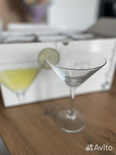 Набор стеклянных бокалов