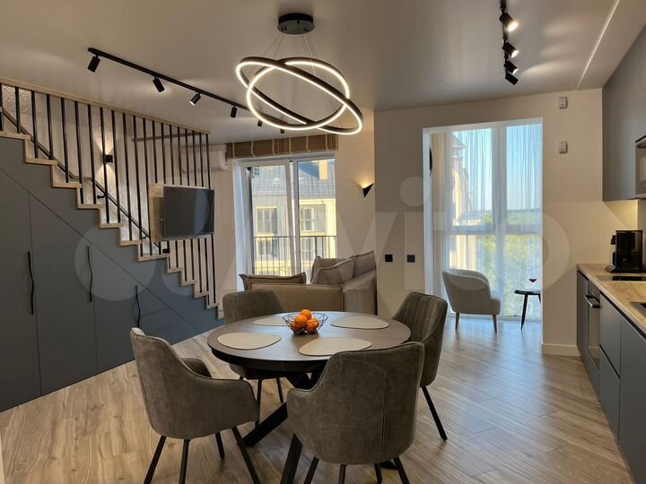 2-к. квартира, 80 м², 9/9 эт.