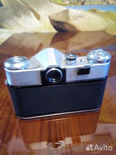 Зеркальный фотоаппарат Zenit-e