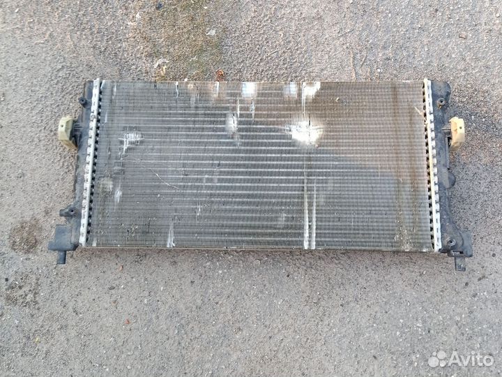 Радиатор двс Audi A1 2011 6R0121253A 8X caxa 8X