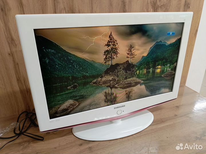 Жк-телевизор samsung LE32R71W