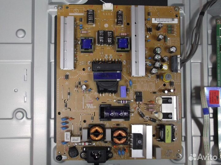 87. Телевизор LG 47LB582V / EBR78668701