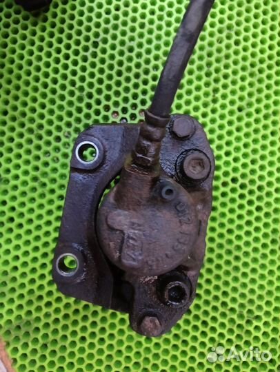 Суппорт передний правый Renault Logan Megane