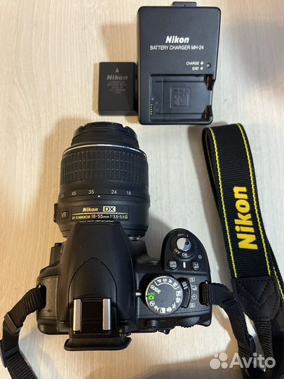 Зеркальный фотоаппарат