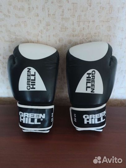 Боксерские перчатки green hill