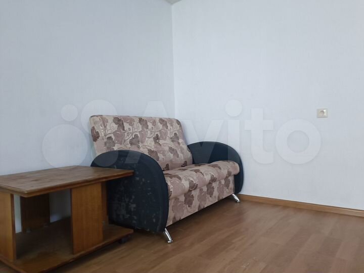 2-к. квартира, 56 м², 1/5 эт.
