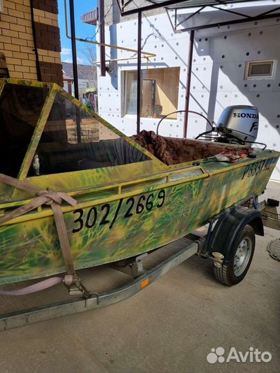 Лодка Днепр