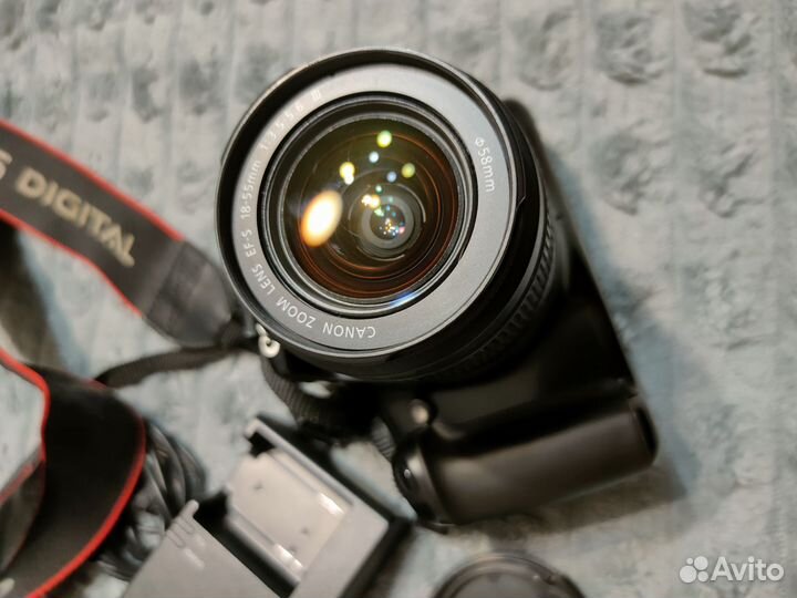 Зеркальный фотоаппарат canon