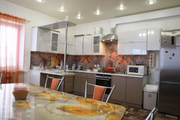 Дом 200 м² на участке 15 сот.