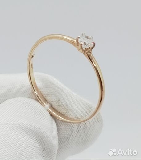 Золотое кольцо с камнем 16,5р