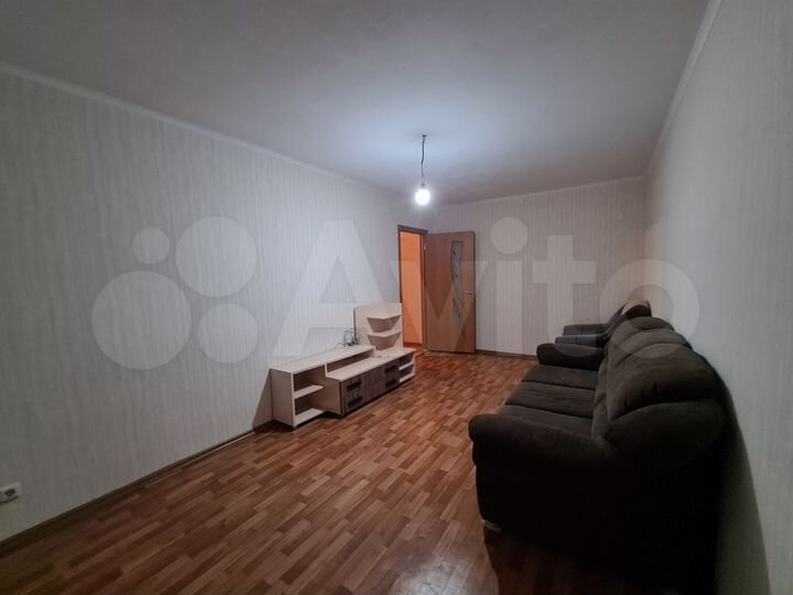 2-к. квартира, 50 м², 6/10 эт.