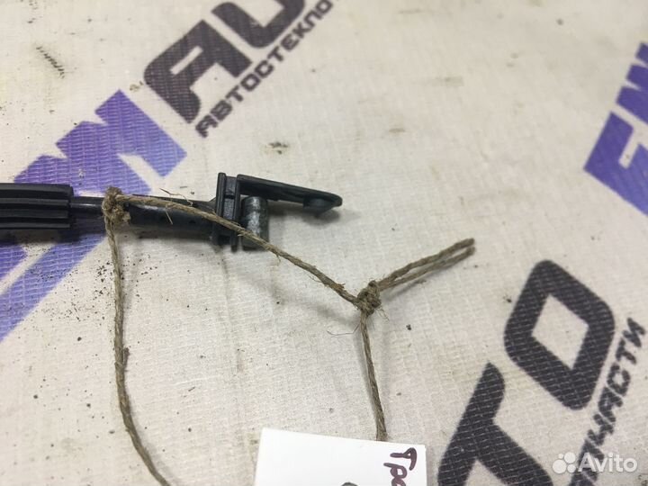 Трос замка двери передней правой Форд Фокус 2