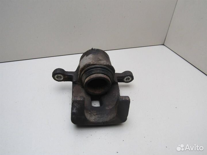 Суппорт задний правый SsangYong Actyon Sport 2006