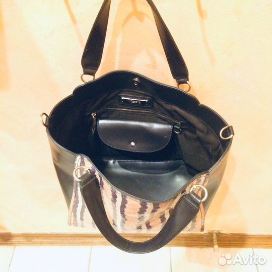 Сумки кожаные Uterque