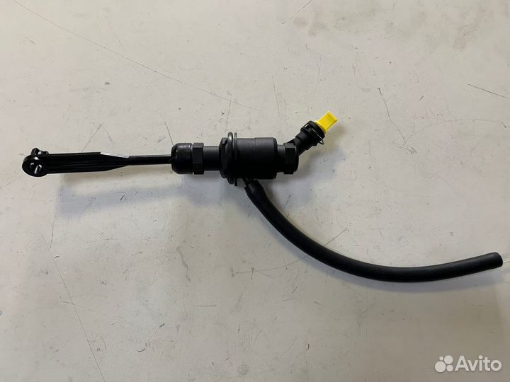 Цилиндр сцепления главный Лада Ларгус Дастер