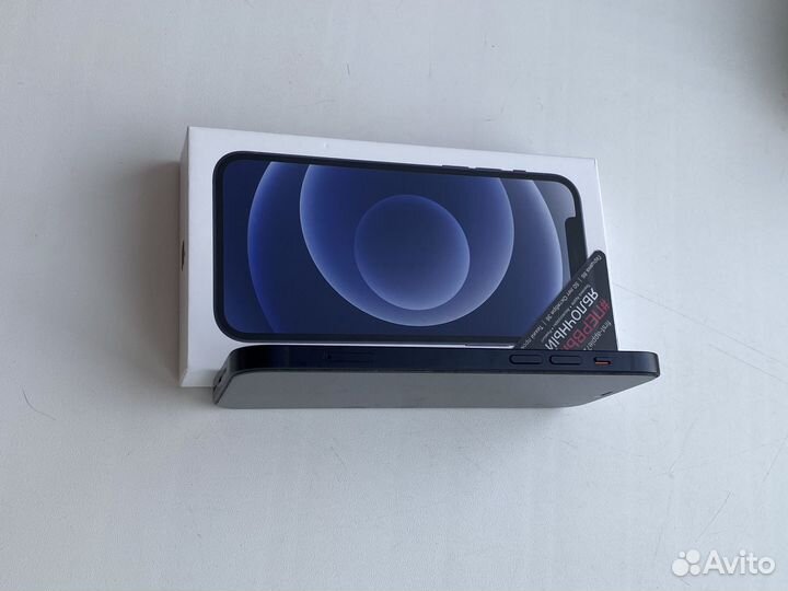 iPhone 12, 64 ГБ